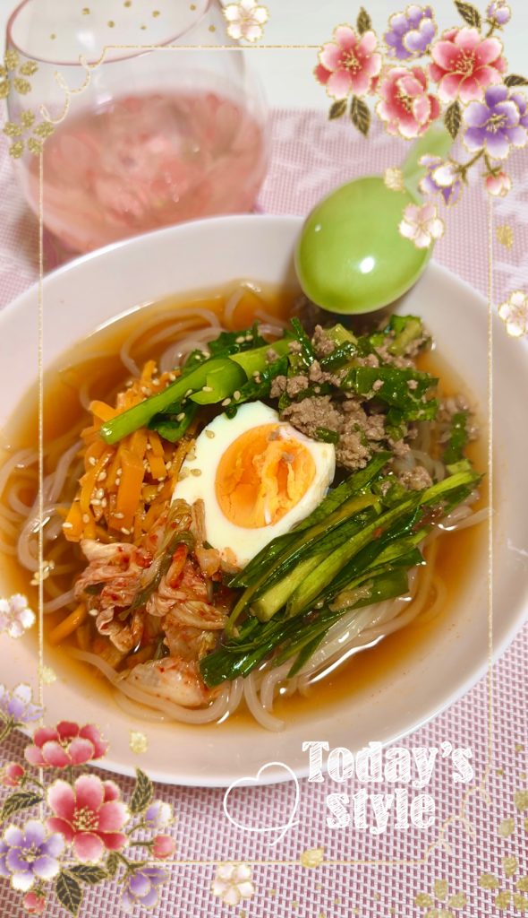 Korean cold noodles with Chinese chive dishes