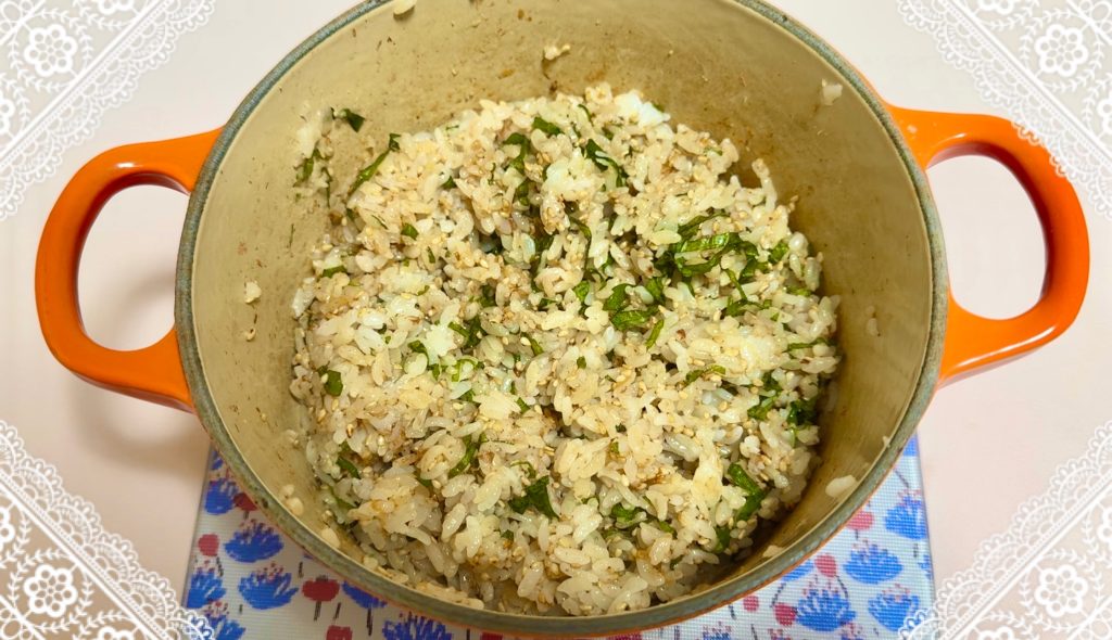 Perilla rice ball wrapped in meat
How to make 1