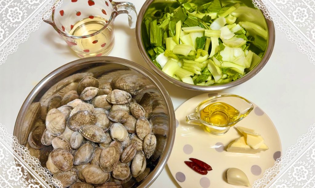 Quick and easy steamed clams in white wine
Ingredients used