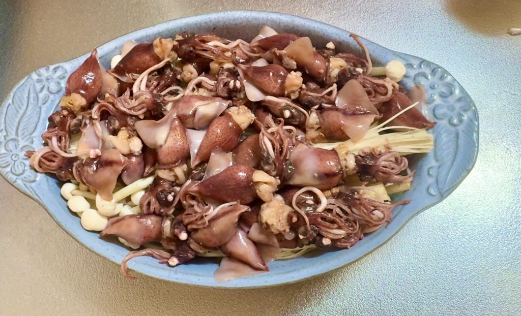 Garlic Butter Baked Squid with Enoki Mushrooms How to make 2