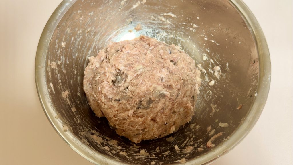 Pork and Shrimp Shumai Steamed in a Bamboo Steamer How to make 5