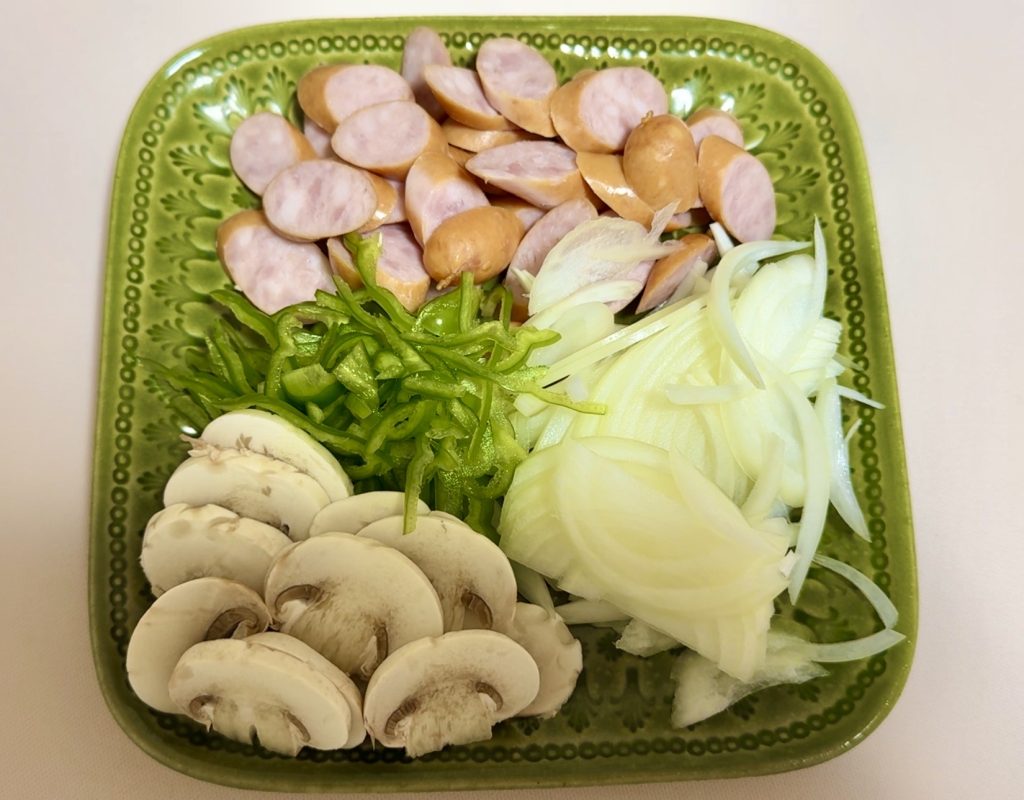 Sausage-Loaded Napolitan (Japanese Ketchup Pasta) How to make 1