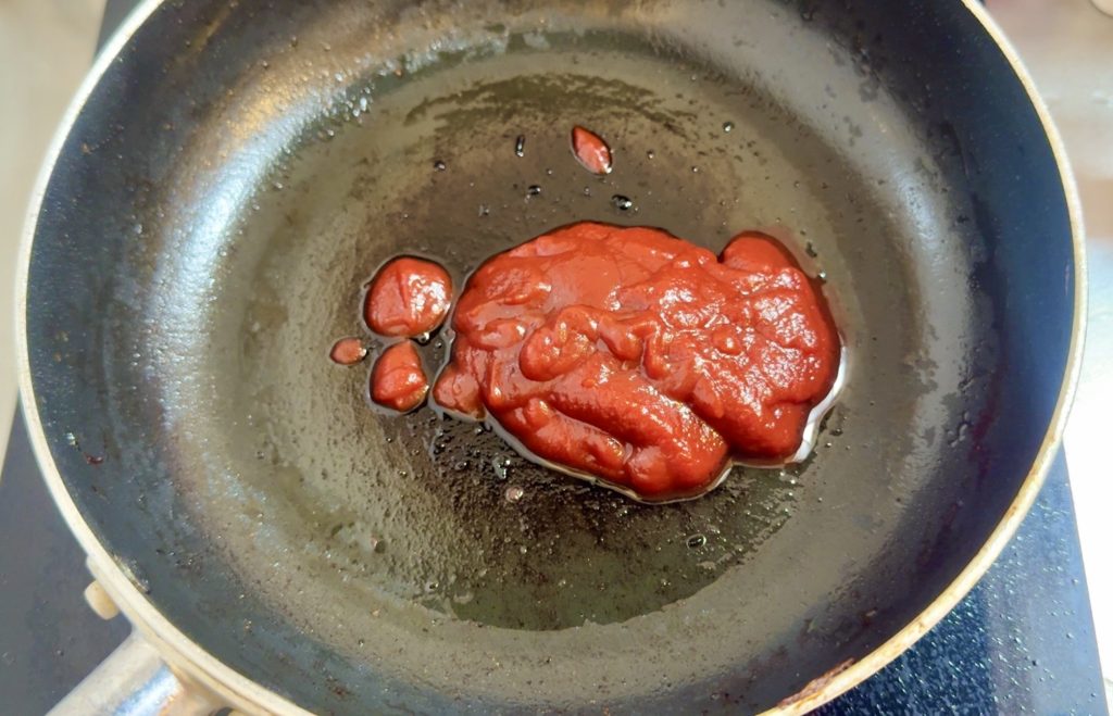 Sausage-Loaded Napolitan (Japanese Ketchup Pasta) How to make 3