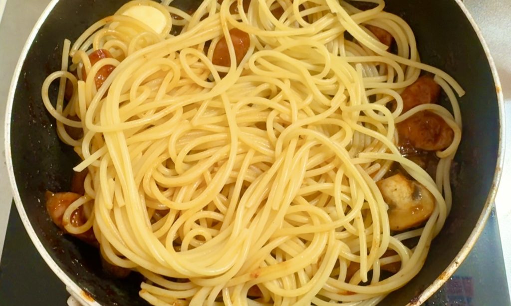 Sausage-Loaded Napolitan (Japanese Ketchup Pasta) How to make 6