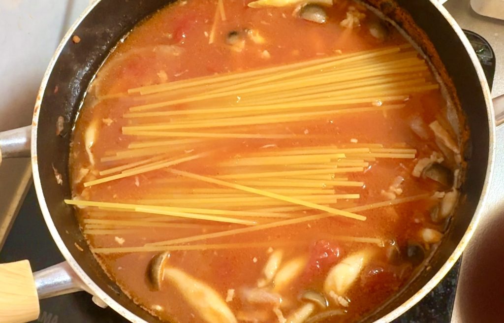 Light Tomato Seafood Soup Pasta (Easy One-Pot Recipe) How to make 3