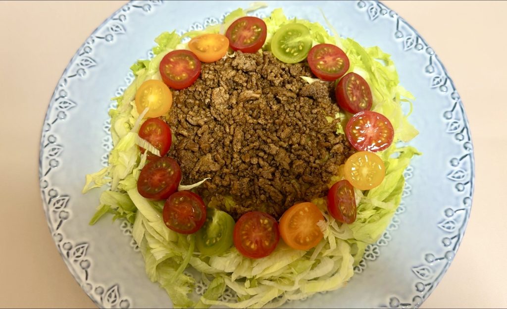 Salad-Style Taco Rice How to make 1