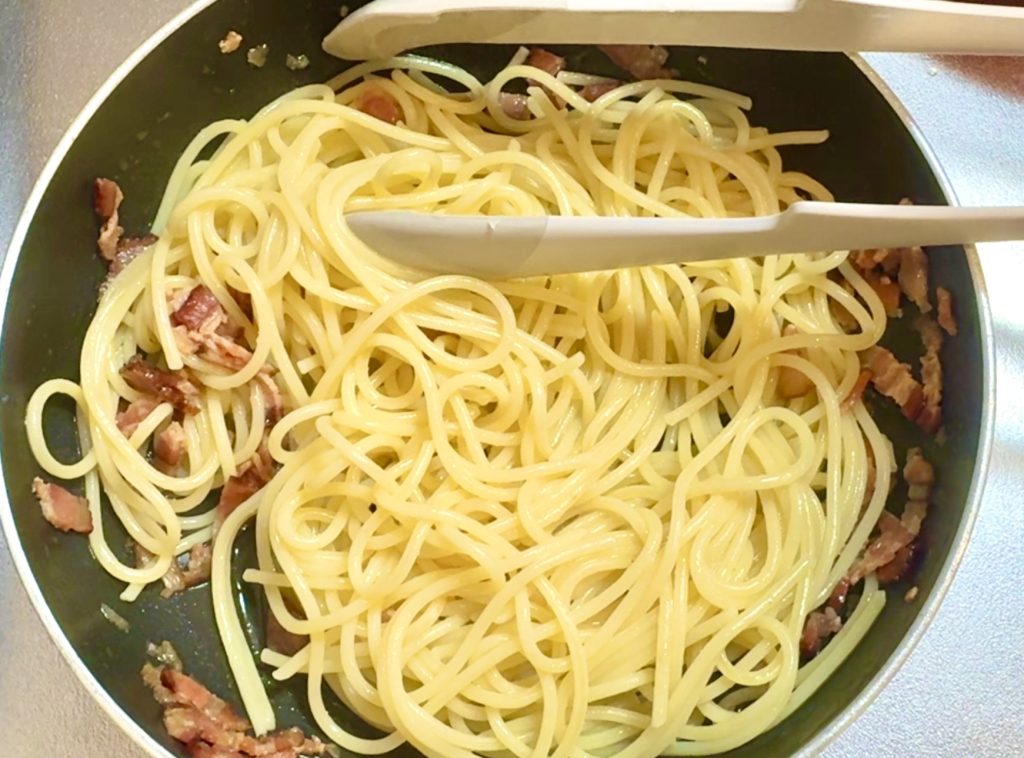Rich Carbonara with a Hint of Lemon　How to make 4